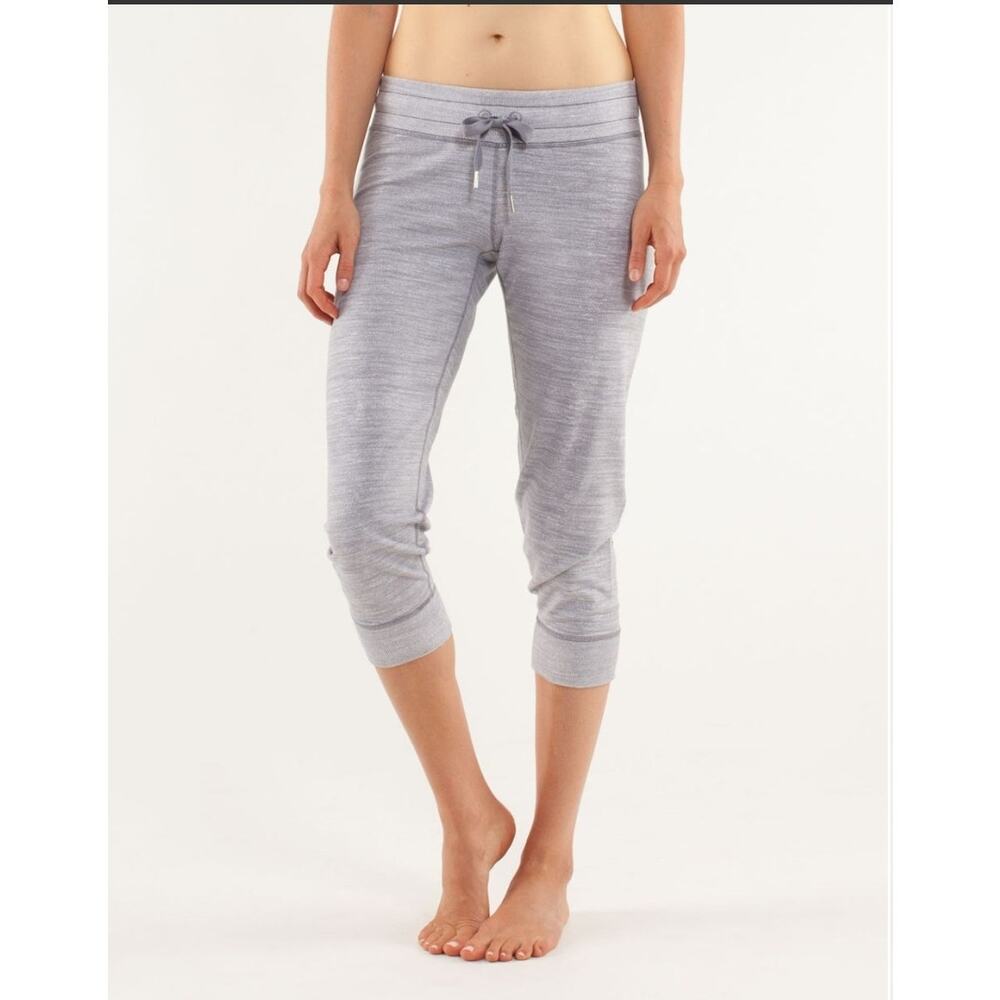 Lululemon Capri Drawstring Sz 10 Tea Lounge Crop Commuter Denim White Fossil
